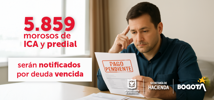 Imagen de hombre pensativo en un computador que tiene un mensaje del número de contribuyentes que declaran este impuesto