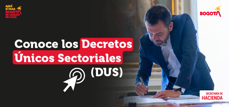 Imagen del alcalde firmando los DUS